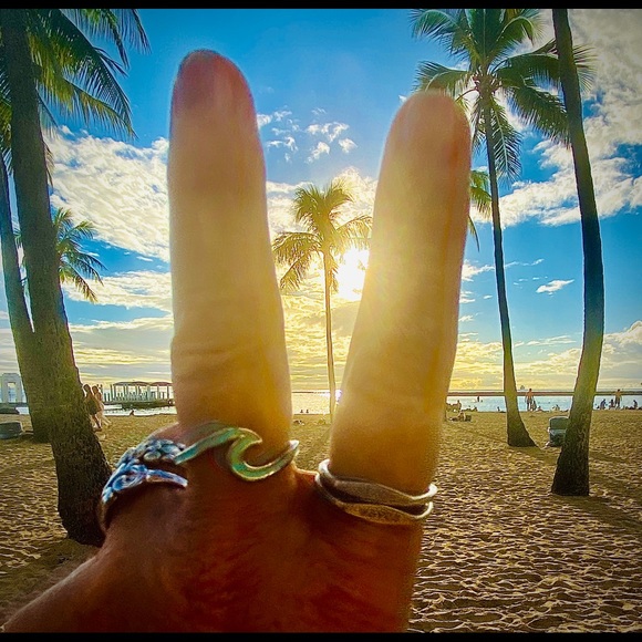 Meet your Posher *POSH AMBASSADOR* - Picture 3 of 3